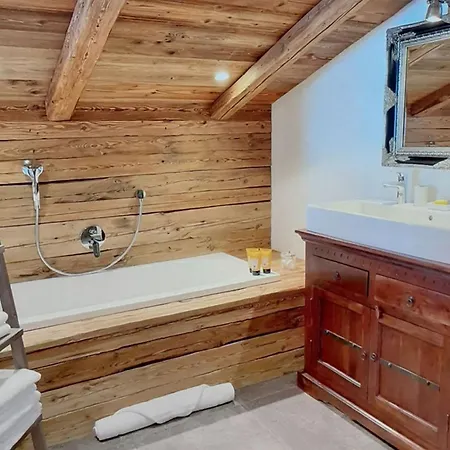 The Stunning Chalet Has 7 Bedrooms Alpesi faház Nasserein