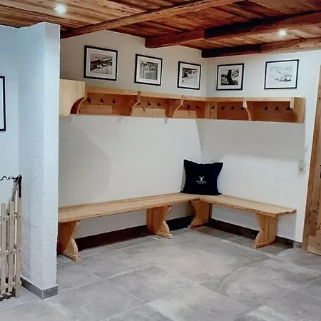 The Stunning Chalet Has 7 Bedrooms Alpesi faház *