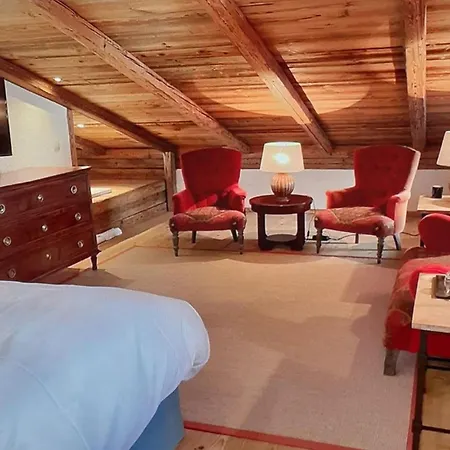 The Stunning Chalet Has 7 Bedrooms Nasserein
