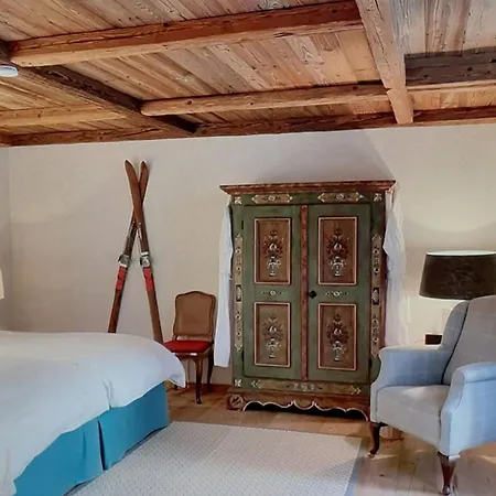 Alpesi faház The Stunning Chalet Has 7 Bedrooms Nasserein