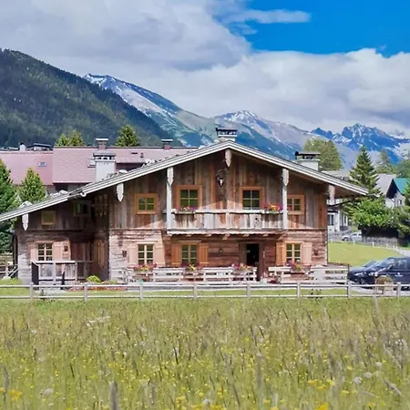 The Stunning Chalet Has 7 Bedrooms Alpesi faház